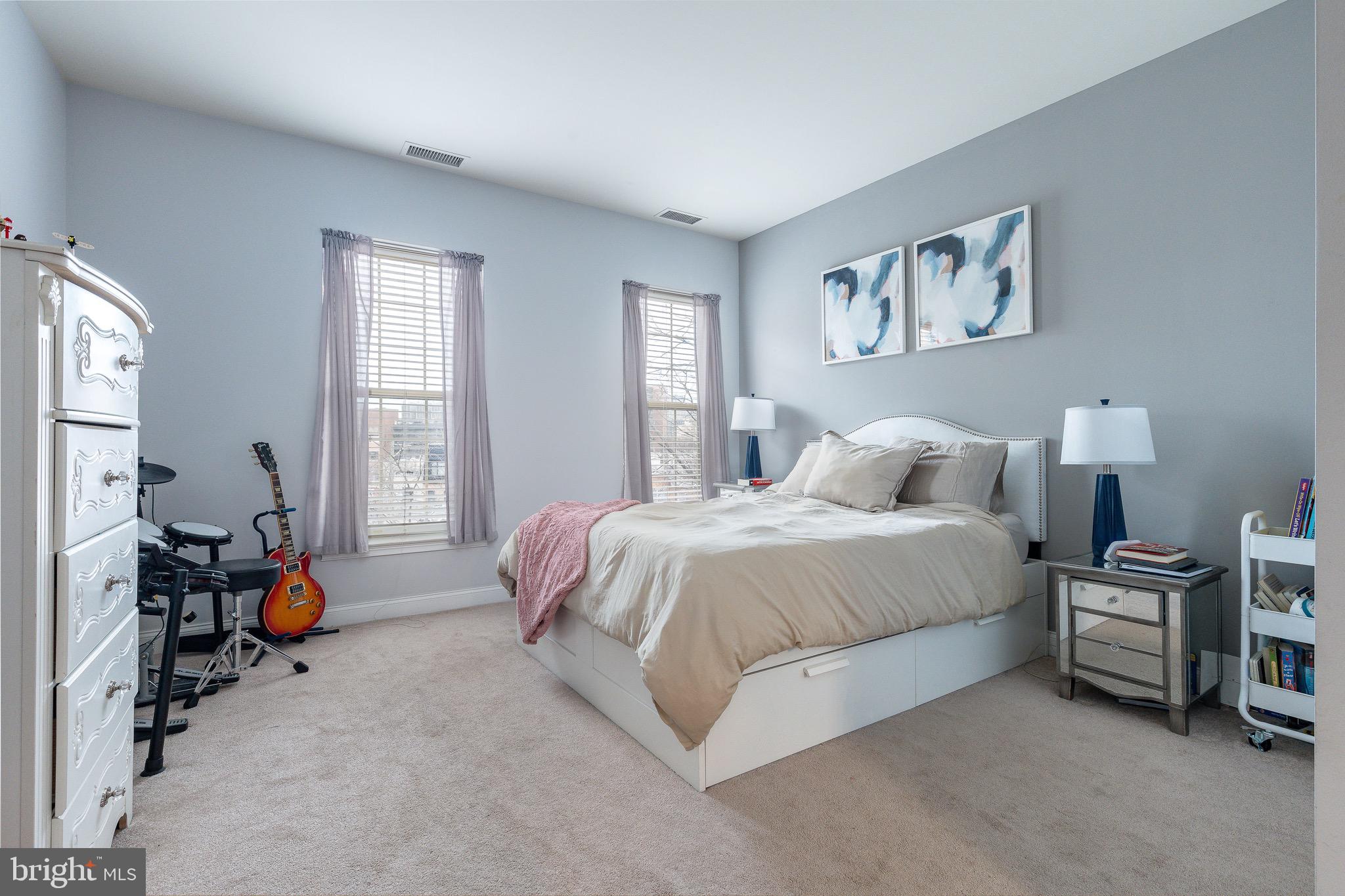 NAVAL SQUARE - Residential