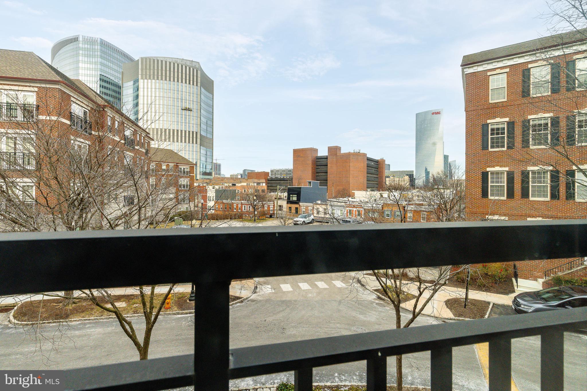 NAVAL SQUARE - Residential