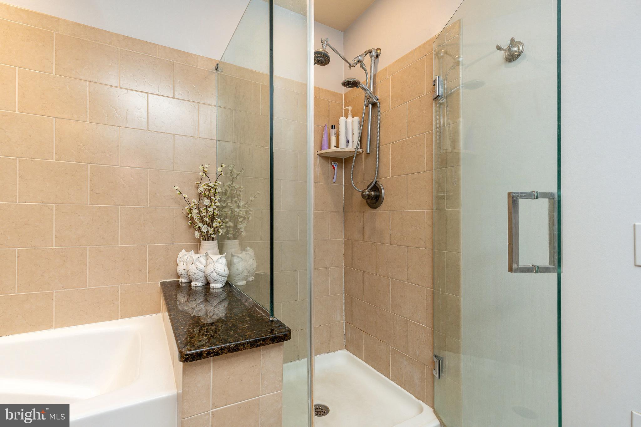 NAVAL SQUARE - Residential