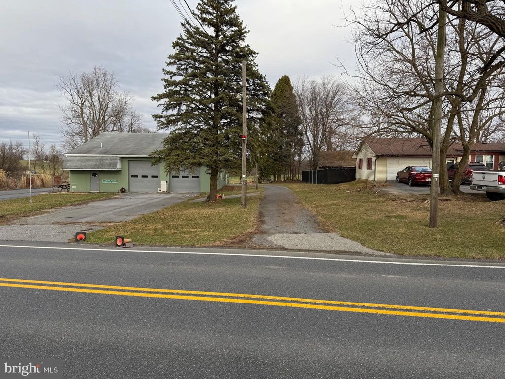 Photo of 771 Green Tree Rd, ELIZABETHTOWN, PA 17022 (MLS # PALA2065934)