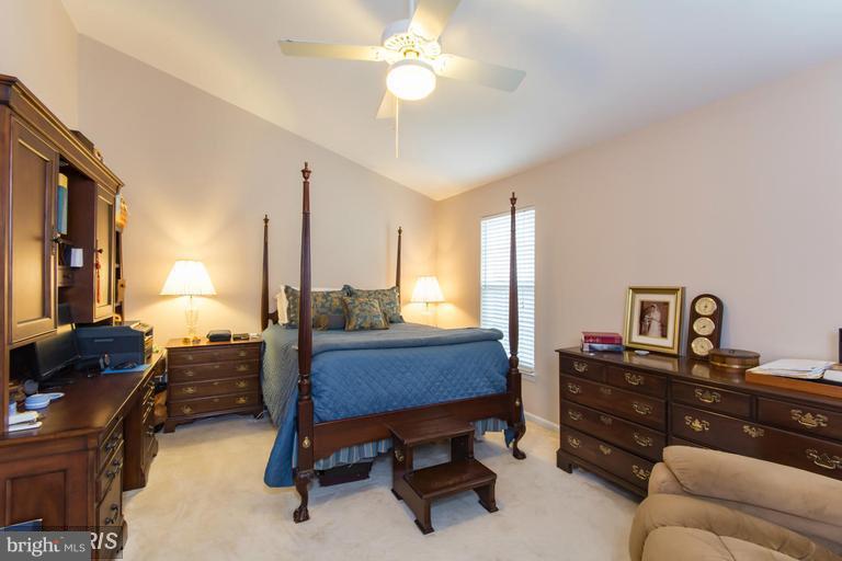 ASHBURN VILLAGE - Residential Lease