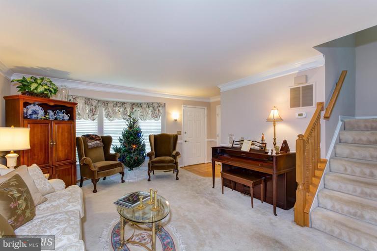 ASHBURN VILLAGE - Residential Lease