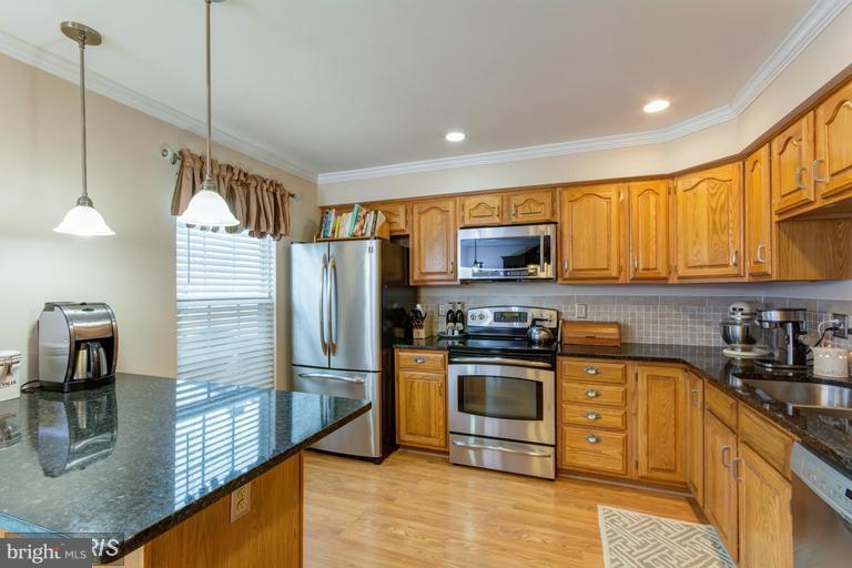 ASHBURN VILLAGE - Residential Lease