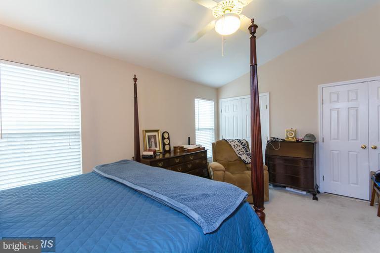 ASHBURN VILLAGE - Residential Lease