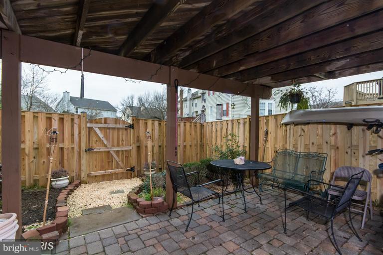 ASHBURN VILLAGE - Residential Lease