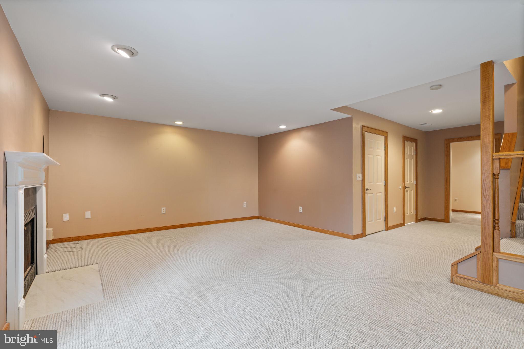 VAN DORN VILLAGE - Residential