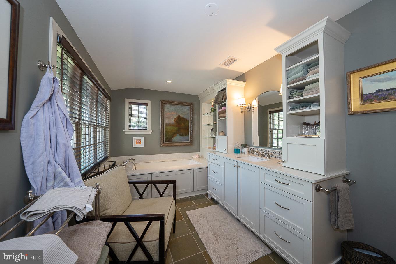 BRYN MAWR - Residential