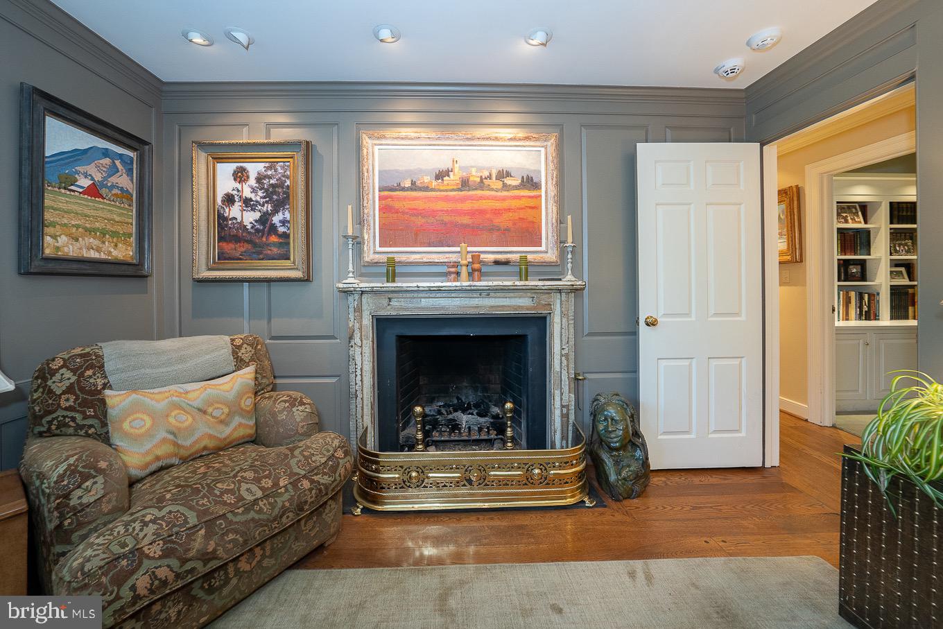 BRYN MAWR - Residential