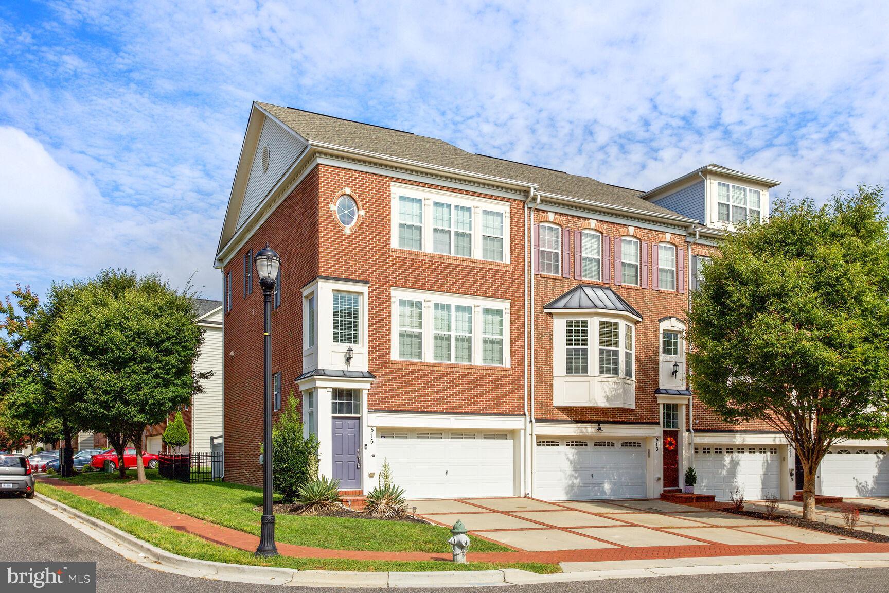 OAK CREEK CLUB - Residential