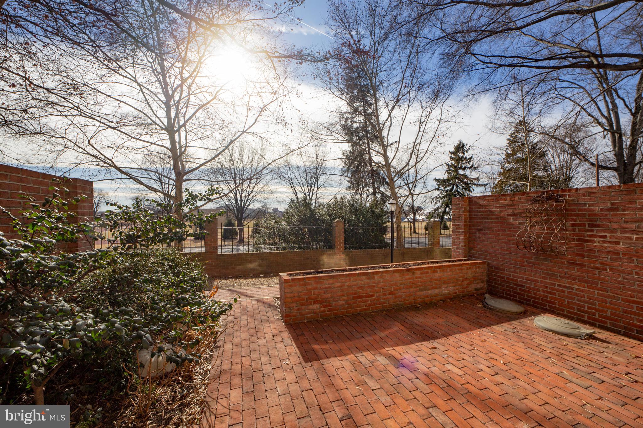 CREST OF WICKFORD - Residential