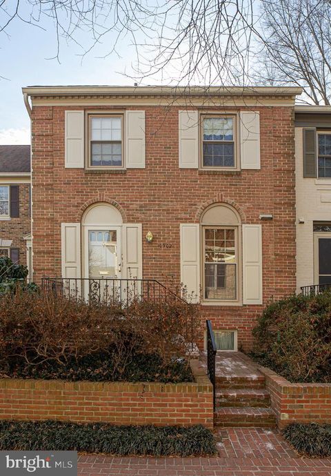 10902 WICKSHIRE WAY F ROCKVILLE MD 20852