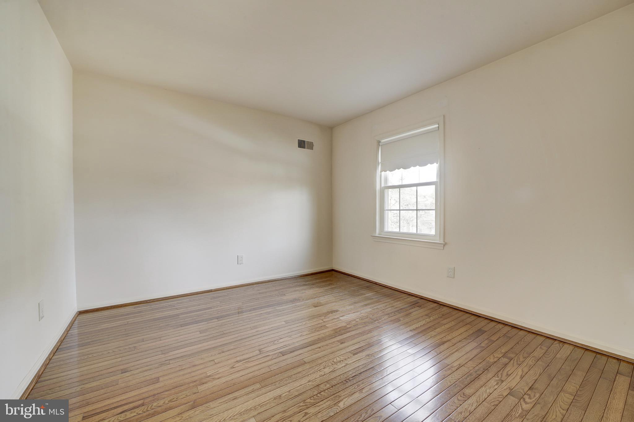 CREST OF WICKFORD - Residential