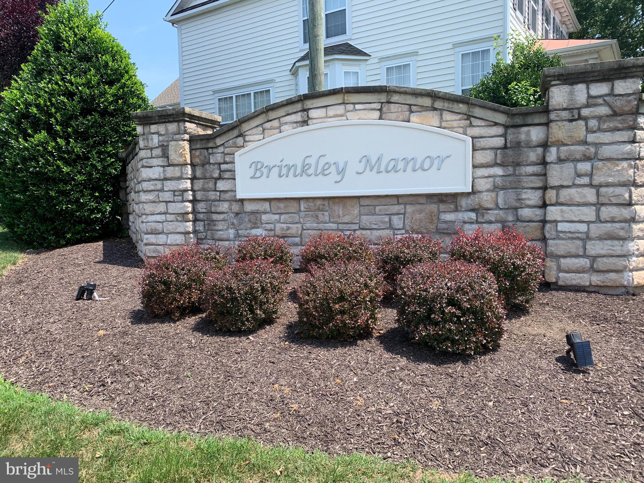 BRINKLEY MANOR - Residential Lease