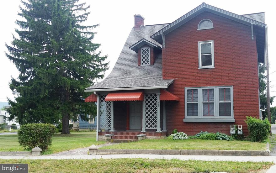 OWN CHEAPER THAN RENTING. HOME OFFERS MAIN LEVEL BEDROOM,  LAUNDRY. SEPARATE DINING ROOM AND AND LARGE LIVING ROOM WITH FIREPLACE . THERE ARE 5 ROOMS UPSTAIRS CURRENTLY SET UP AS 3 BEDROOM, A SITTING ROOM AND ADDITIONAL ROOM (CURRENTLY SET UP AS 2ND KITCHEN). ROOF IS 5 YEARS OLD, FURNACE 10-12 YEARS OLD, SOME OF THE WINDOWS HAVE BEEN REPLACED.