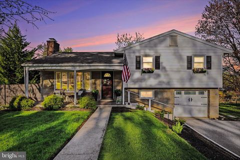 132 LANDIS DRIVE LANCASTER PA 17602