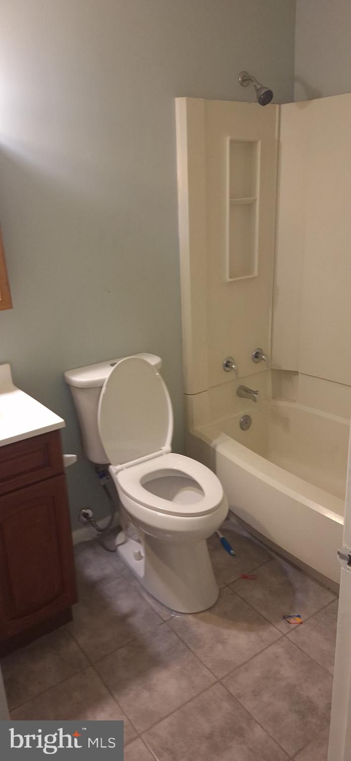 HILLCREST TOWNE - Residential