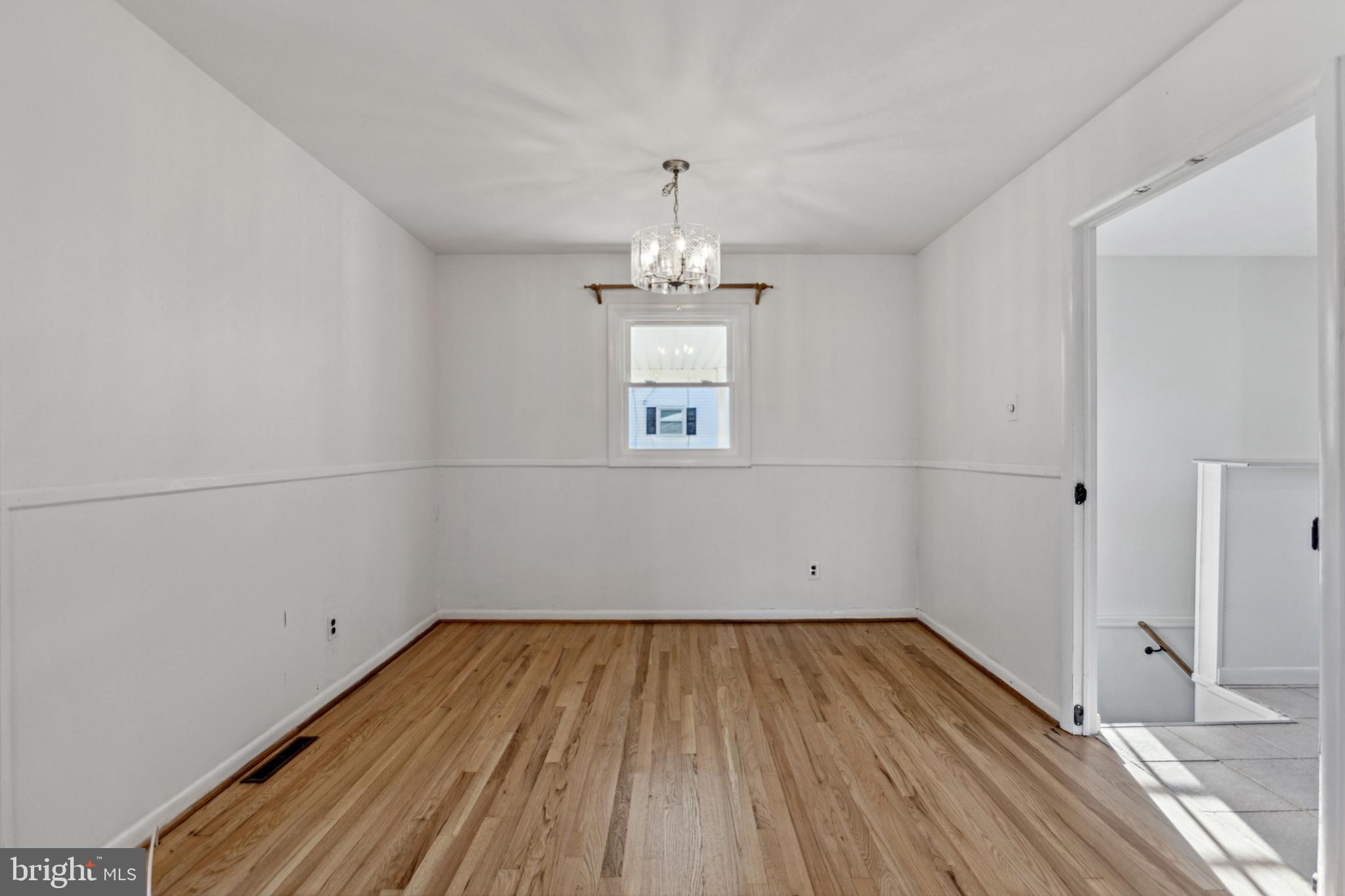 THOMSON ESTATES - Residential Lease