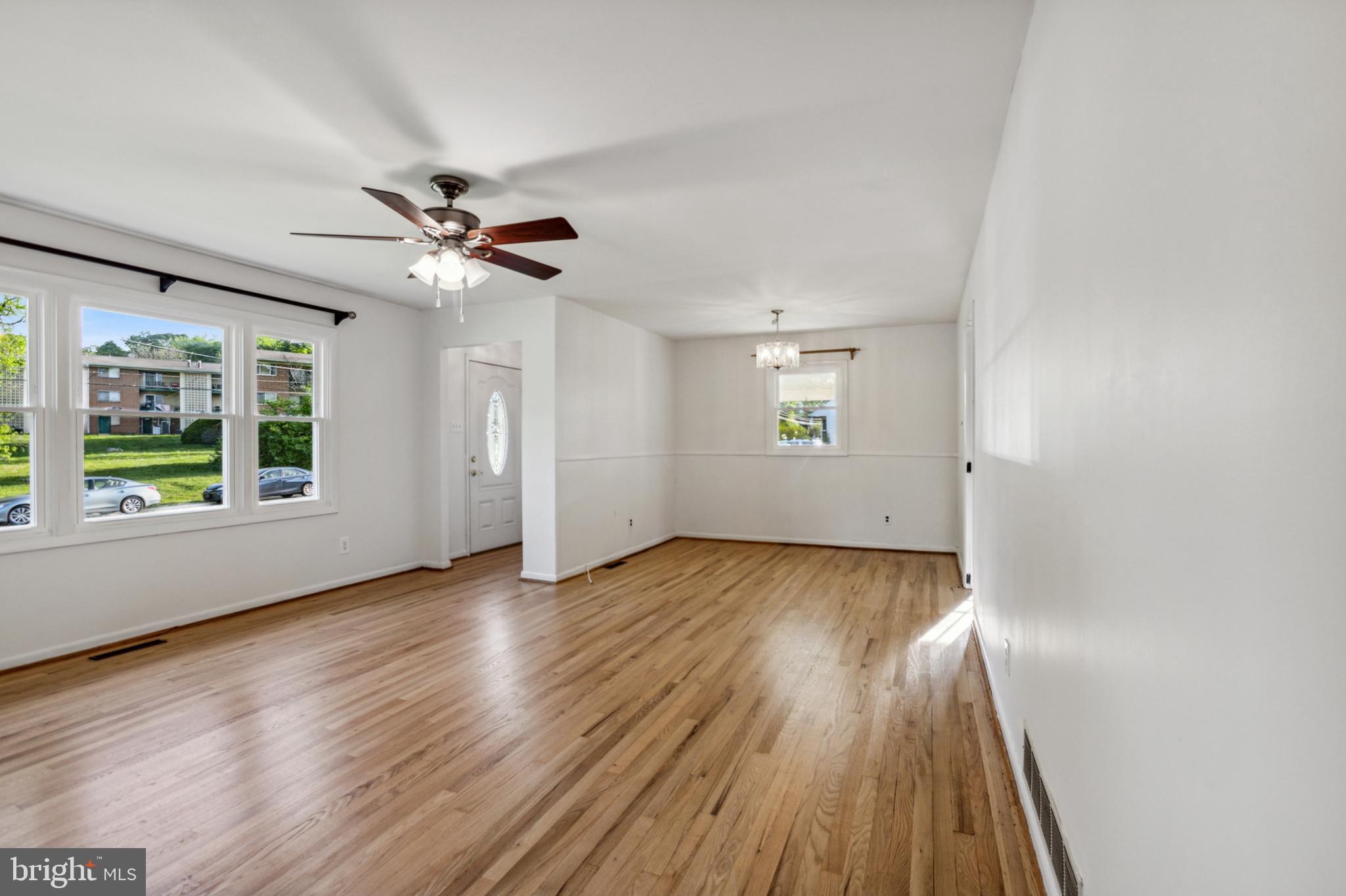 THOMSON ESTATES - Residential Lease