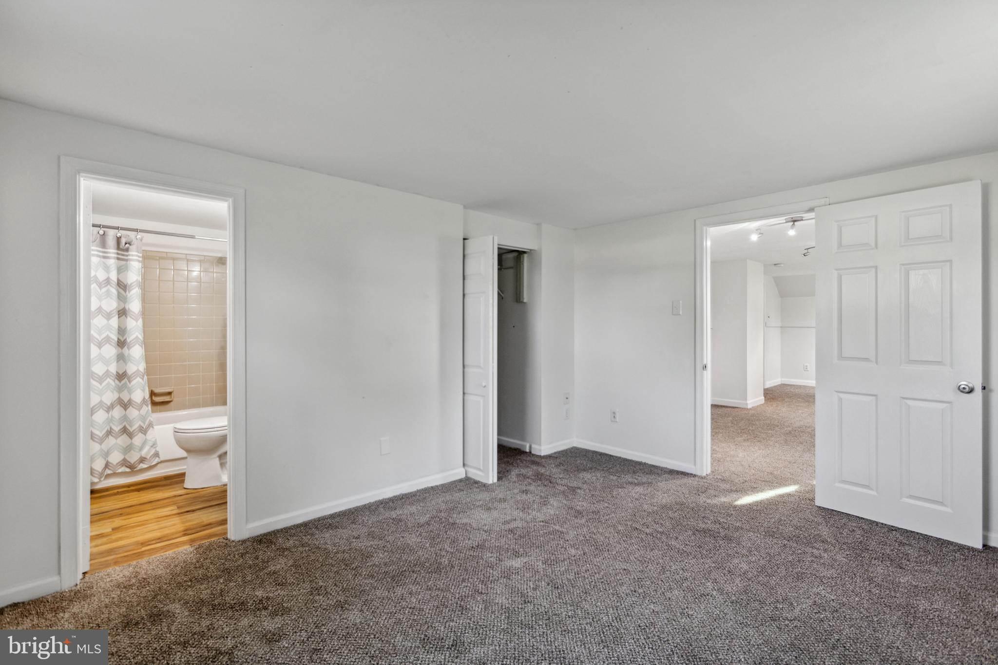 THOMSON ESTATES - Residential Lease