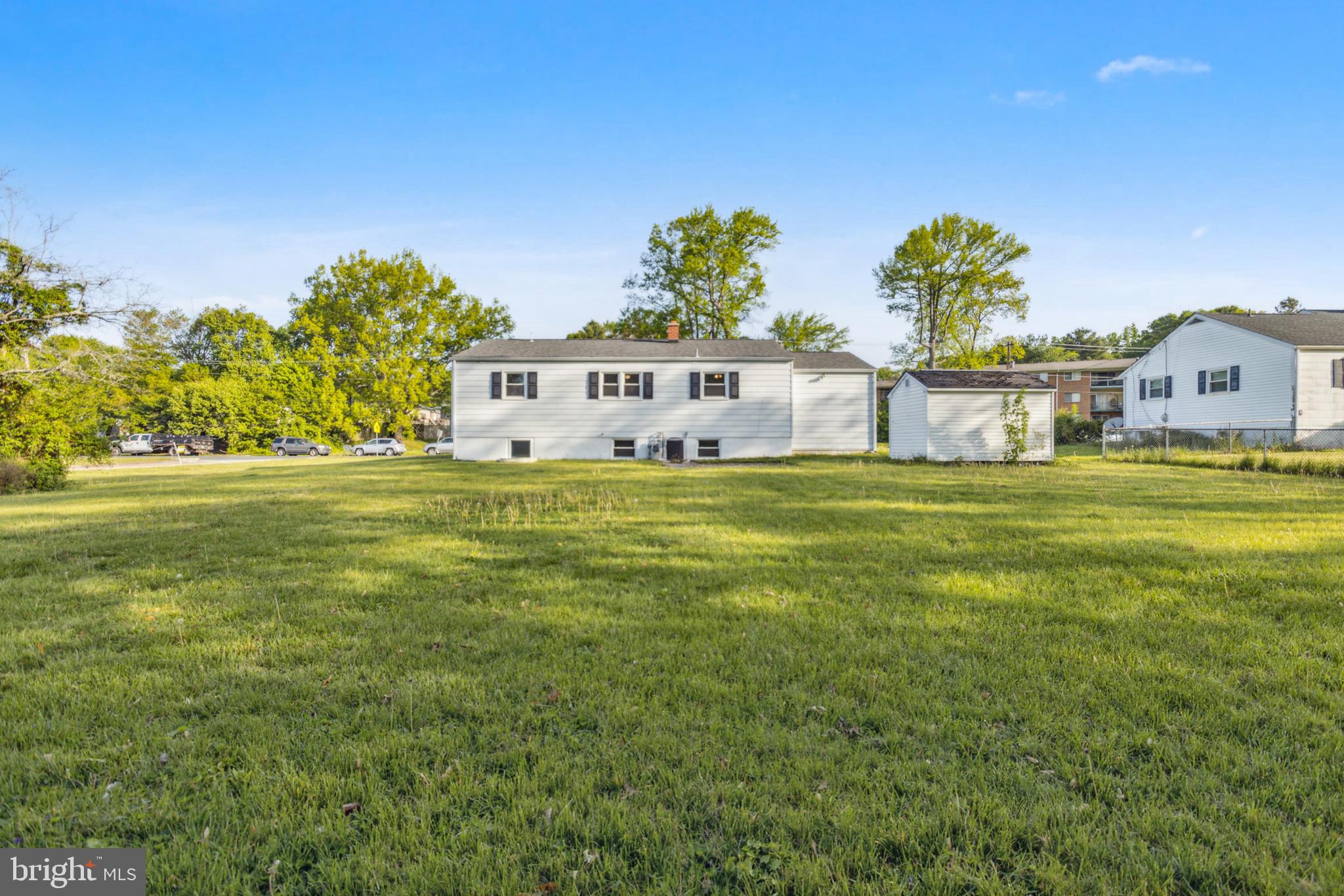 THOMSON ESTATES - Residential Lease