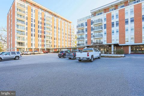 Photo of 6606 Park Heights Ave #701, ARLINGTON, MD 21215 (MLS # MDBA2194776)