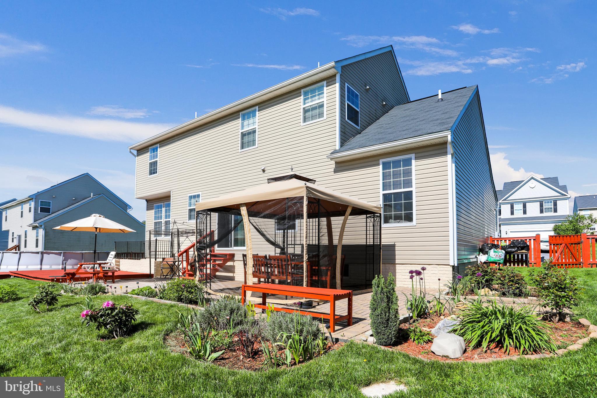 STONEBROOK VILLAGE - Residential