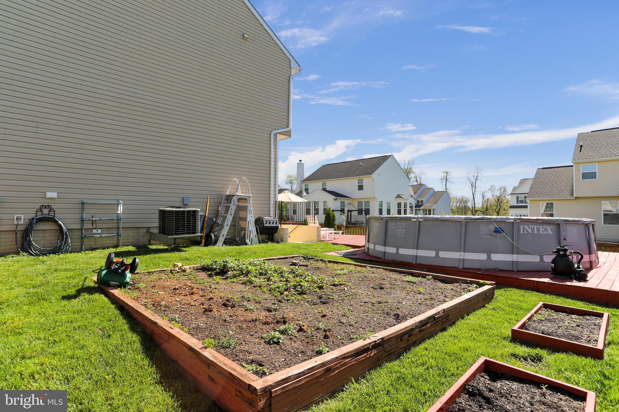 STONEBROOK VILLAGE - Residential