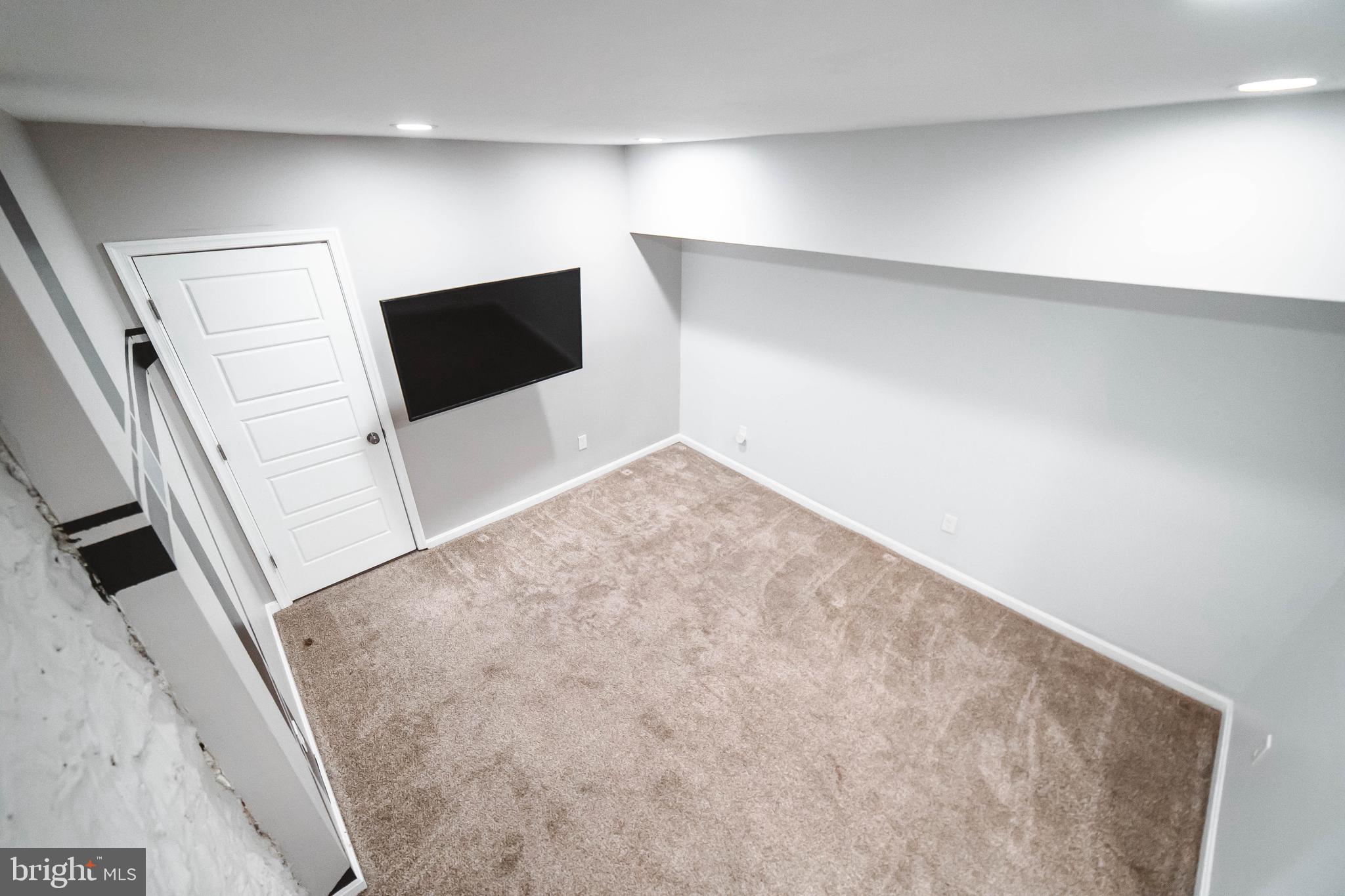 WAVERLY - Residential