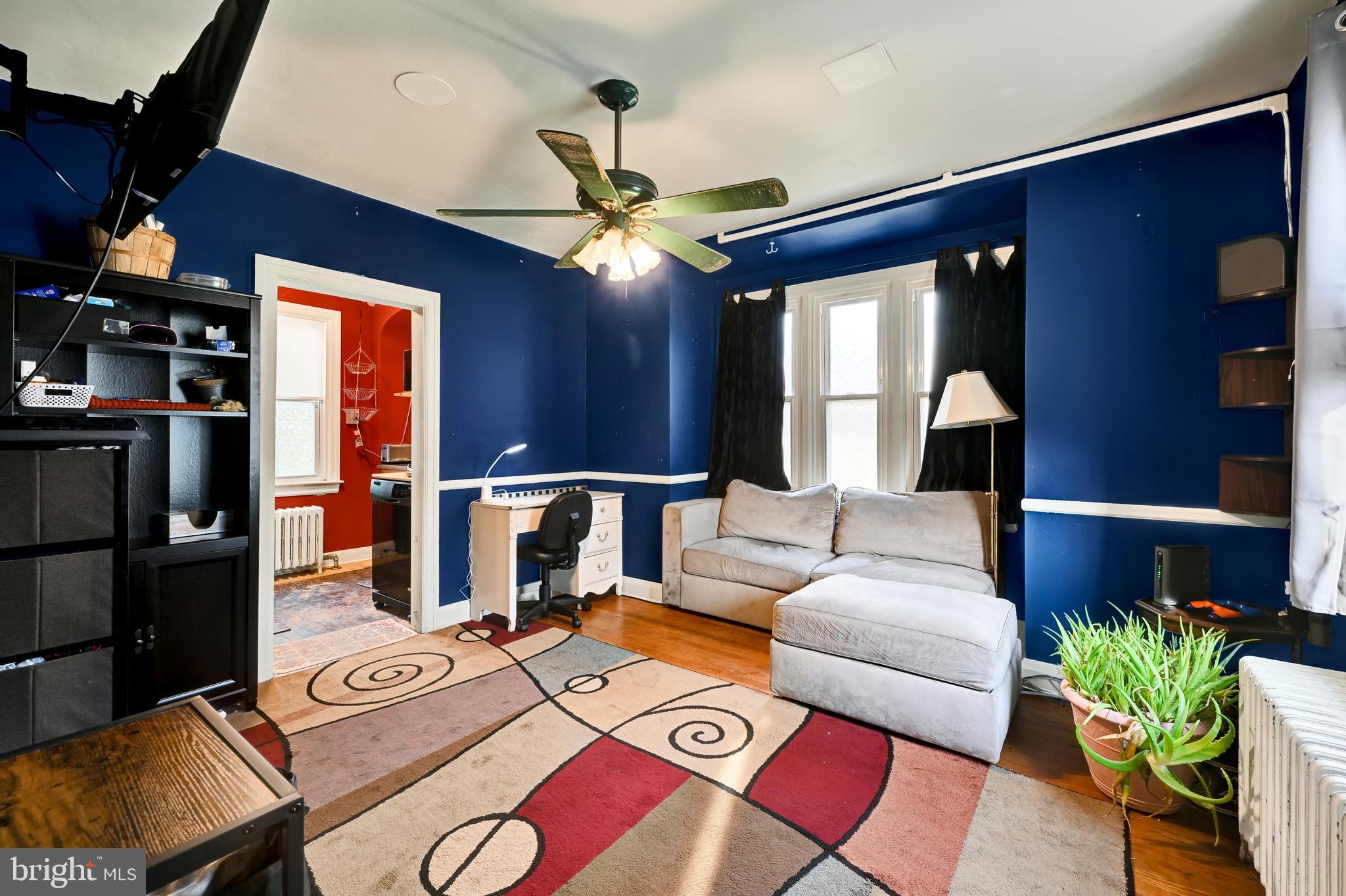 2813 BAUERNWOOD AVENUE