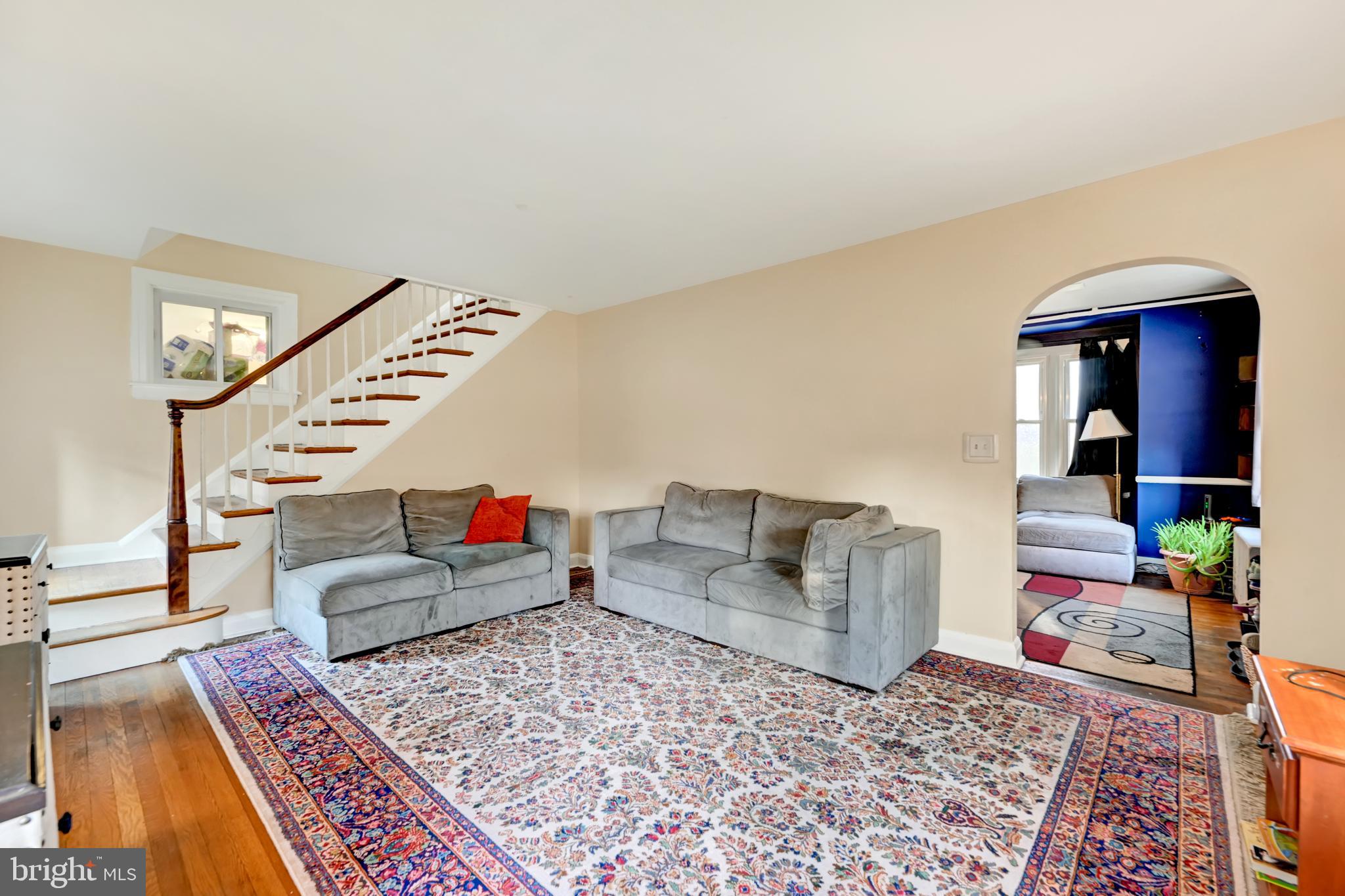 2813 BAUERNWOOD AVENUE