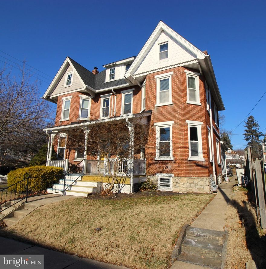 Beautiful 3 bedroom 1.5 bath twin in the heart of Kennett Square on a quiet street. The home includes 2 off street parking spots, an updated kitchen, hardwood flooring / tile throughout, AC cooling on all levels, and a bonus room that can be used as a second living room, bedroom, office, etc. Completely remodeled kitchen with custom counters, backsplash and stainless appliances. Well-appointed mudroom entrance from the back yard for shoes and coats. Feels like a home and not a rental with lots of character features such as pocket doors, unique wood moldings and original hardwood. You can enjoy all Kennett has to offer with an easy walk into town to coffee shops, restaurants, bars, shopping and more!