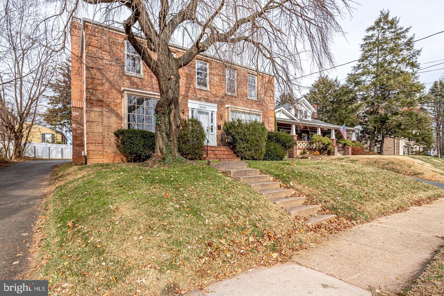 LEE RIDGE - Residential Lease