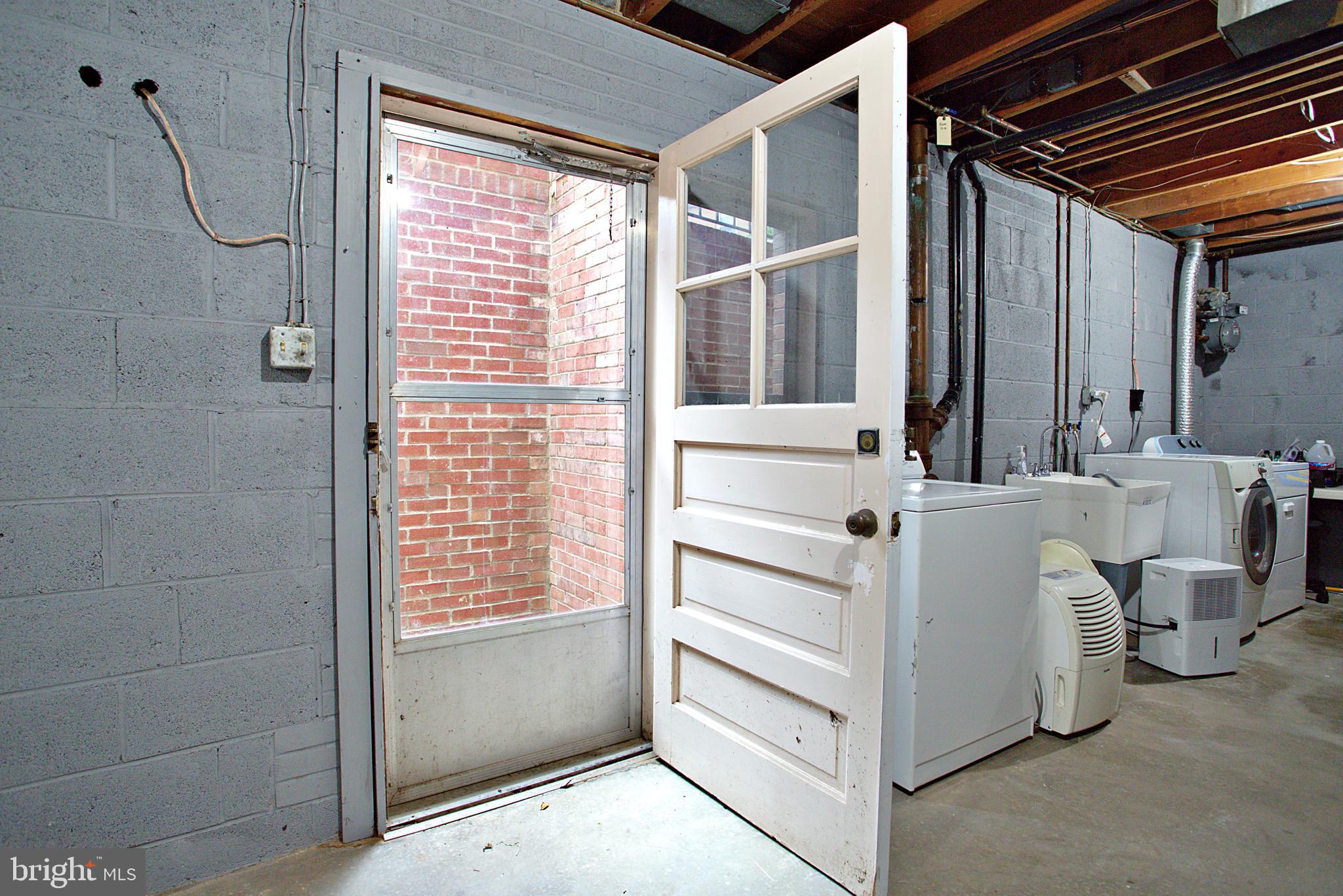 LEE RIDGE - Residential Lease