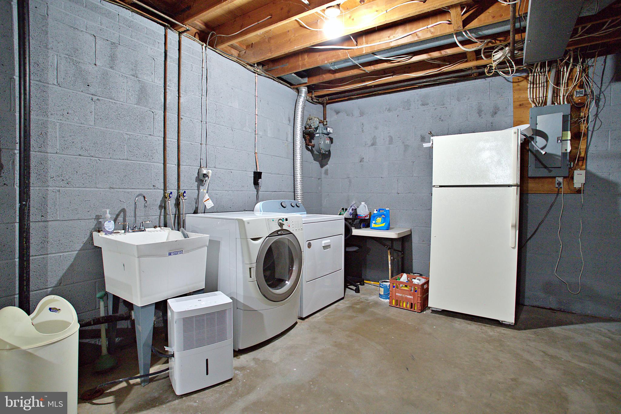 LEE RIDGE - Residential Lease