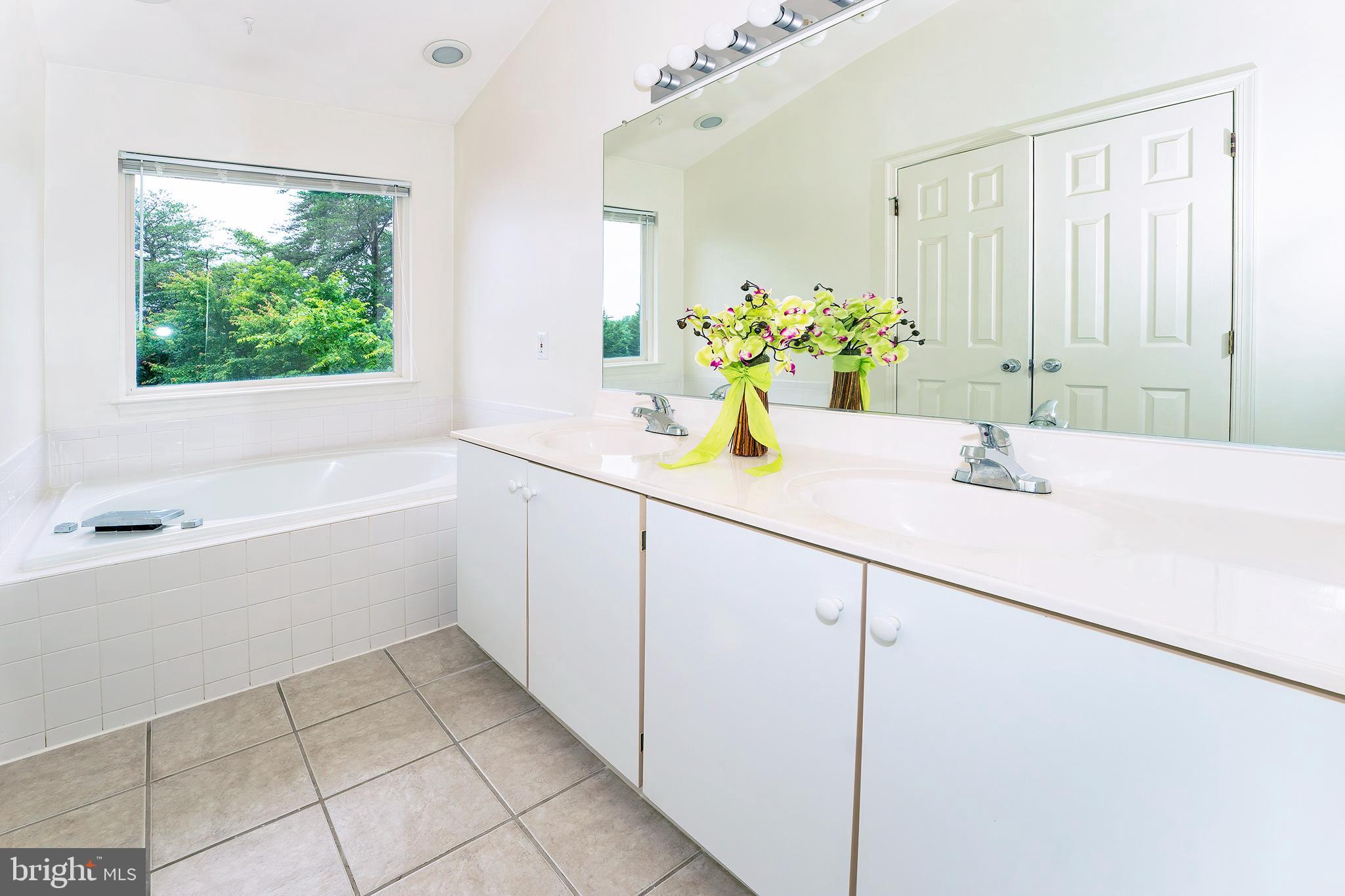 BRYARTON - Residential