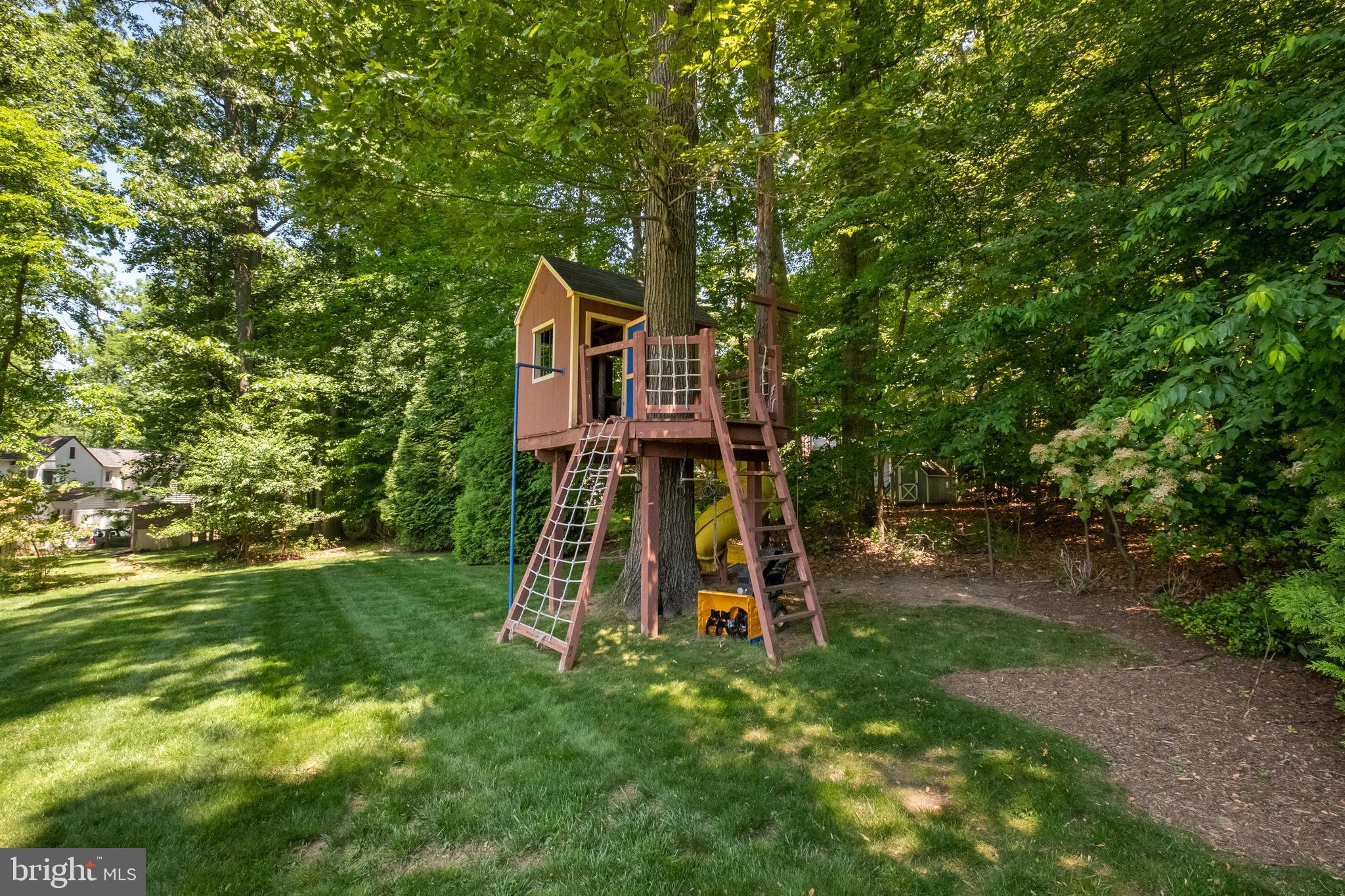 LUXMANOR - Residential