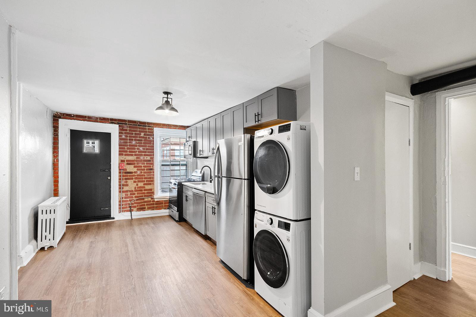 WASHINGTON SQ - Residential Lease