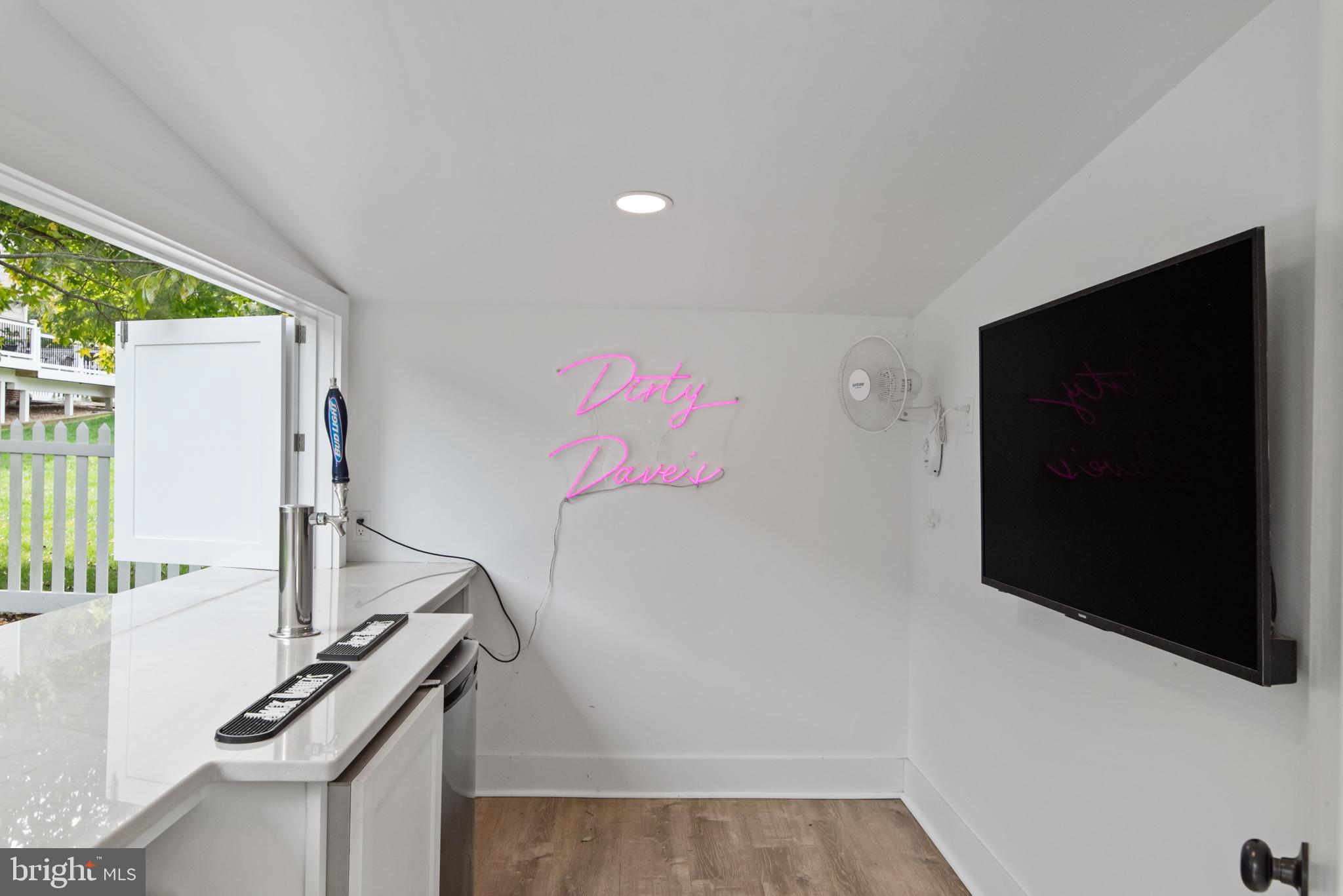 FISHING CREEK FARM - Residential