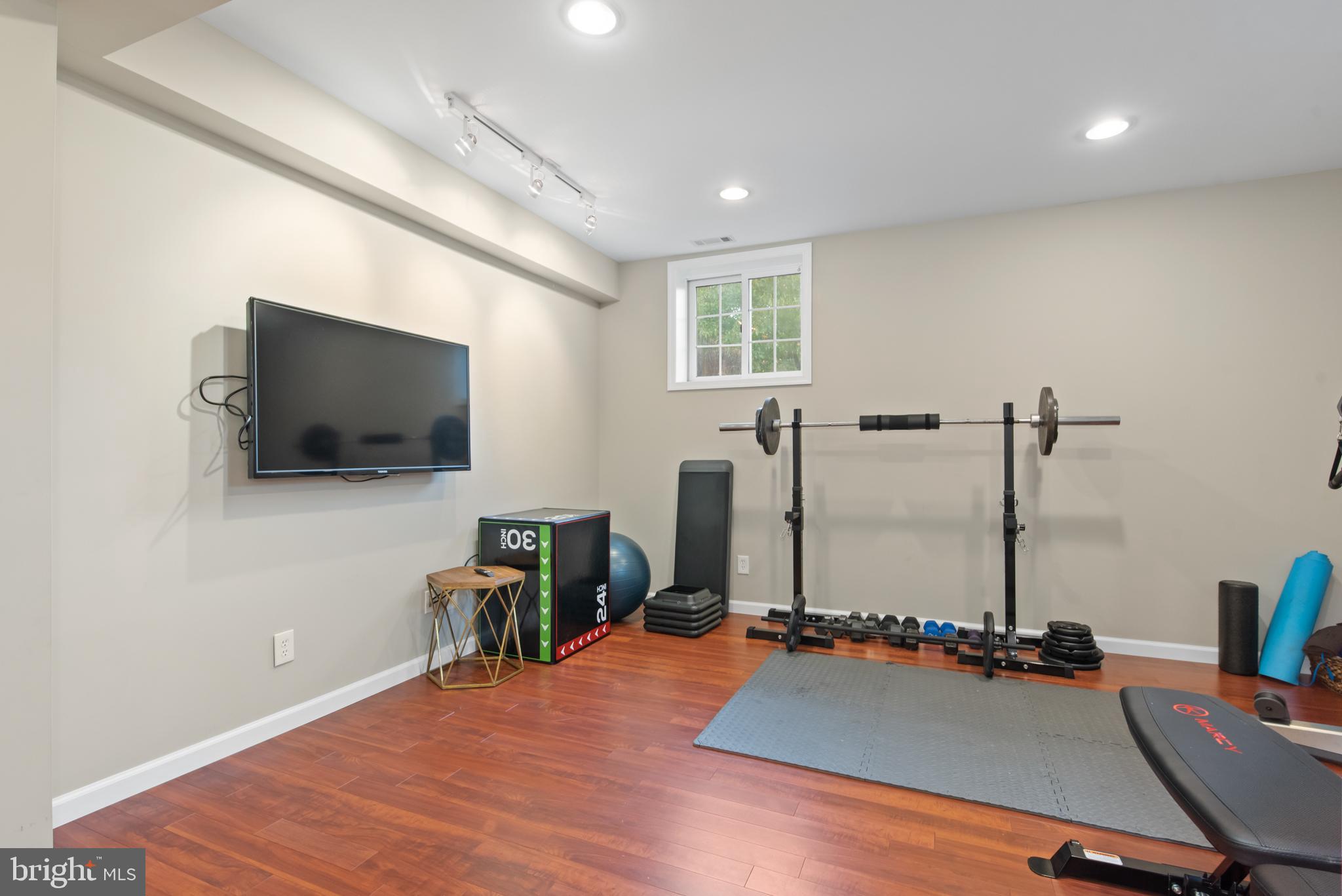 FISHING CREEK FARM - Residential