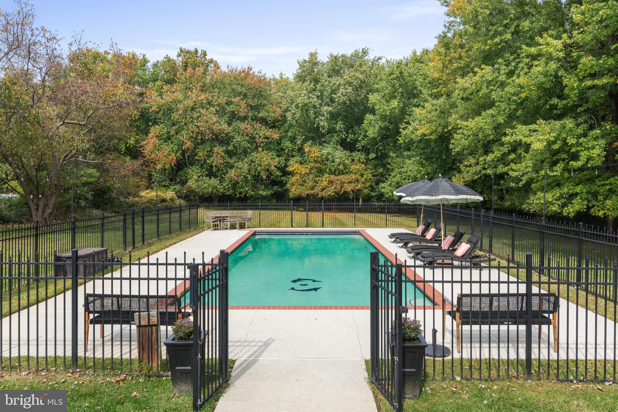 FISHING CREEK FARM - Residential