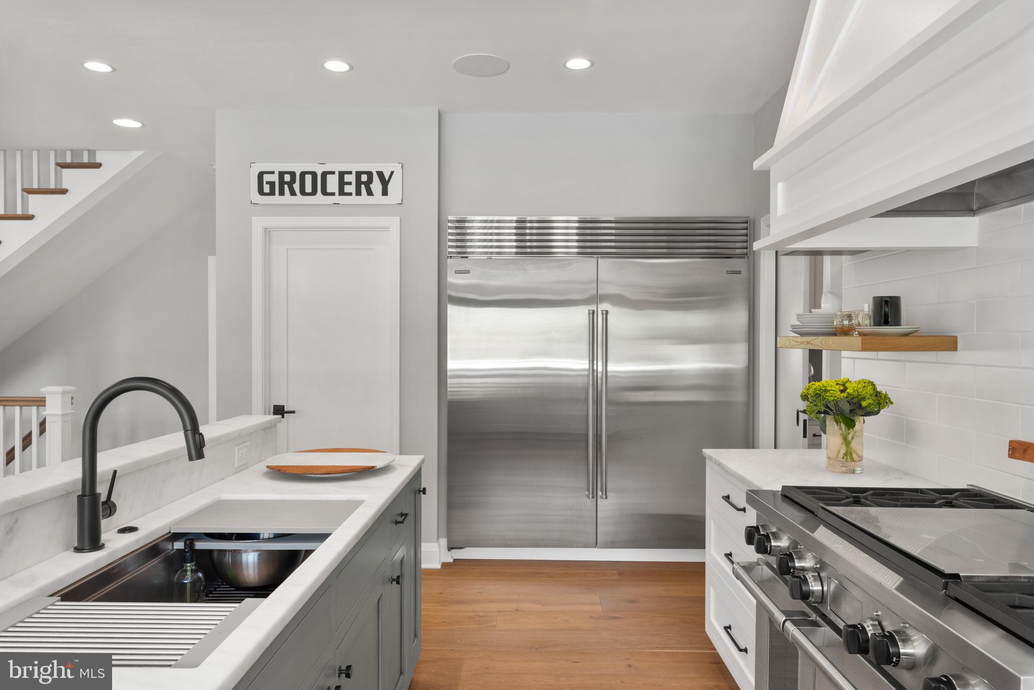 FISHING CREEK FARM - Residential