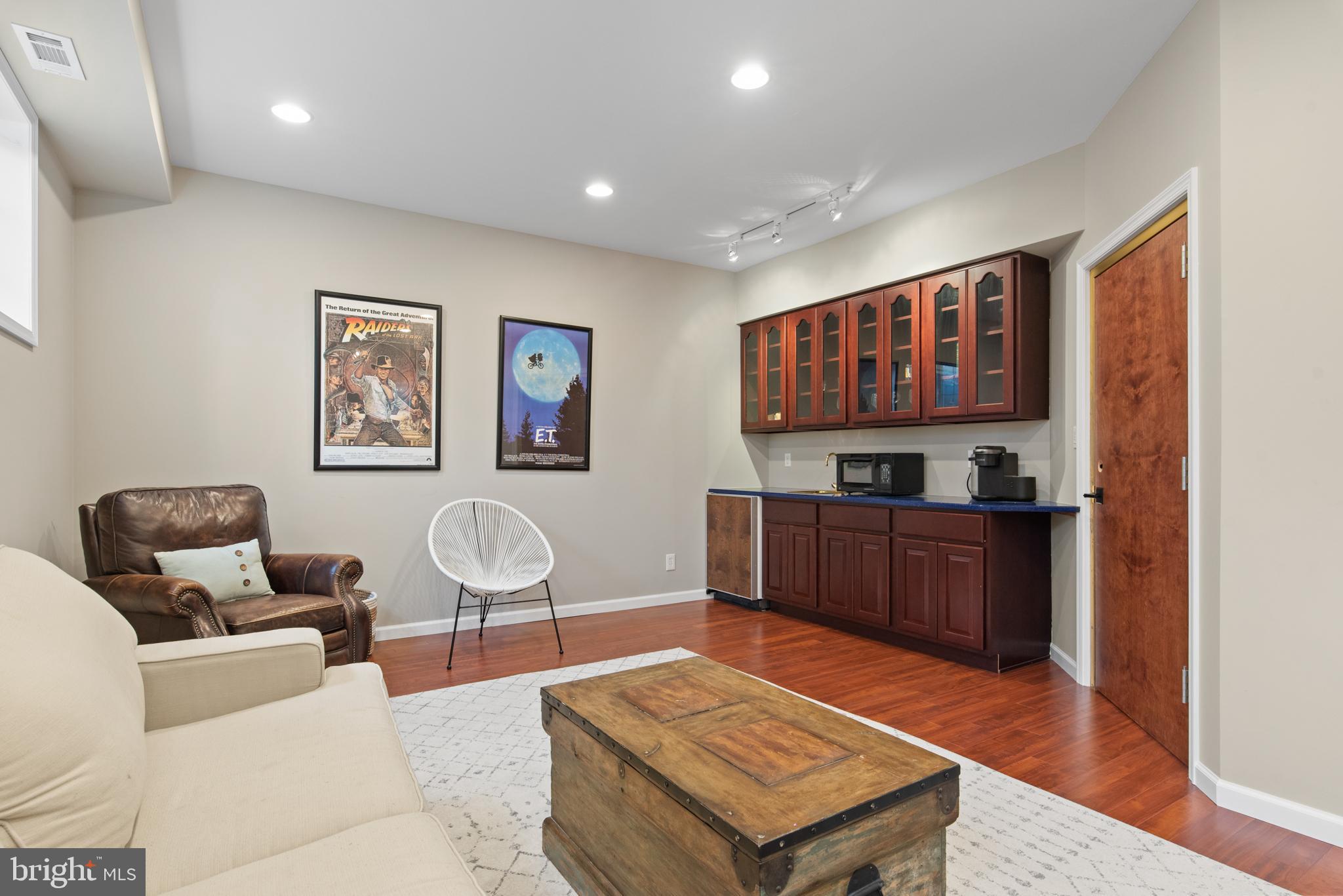 FISHING CREEK FARM - Residential