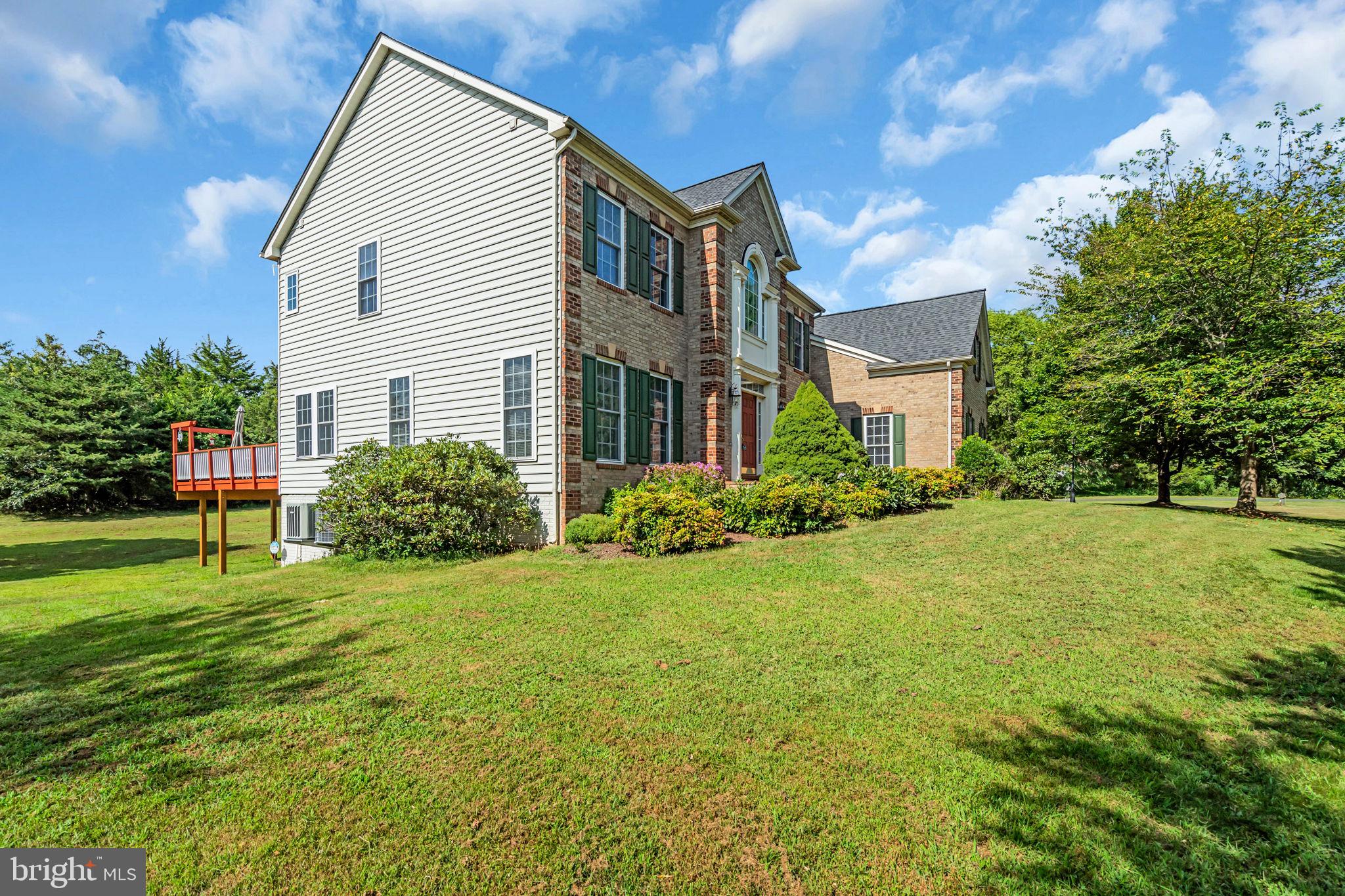 9800 GOLDENBERRY HILL LANE