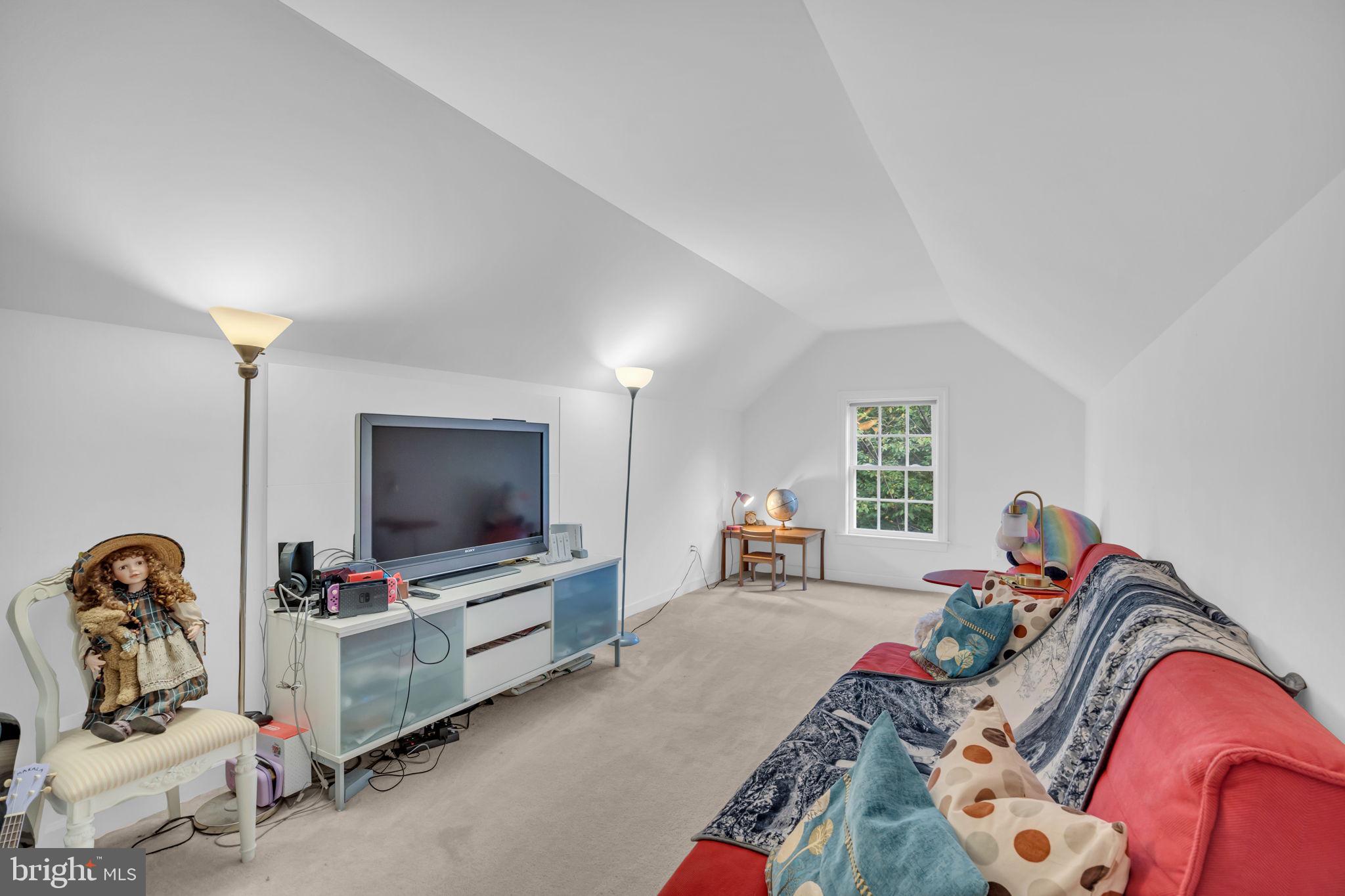 WINDING CREEK ESTATES - Residential