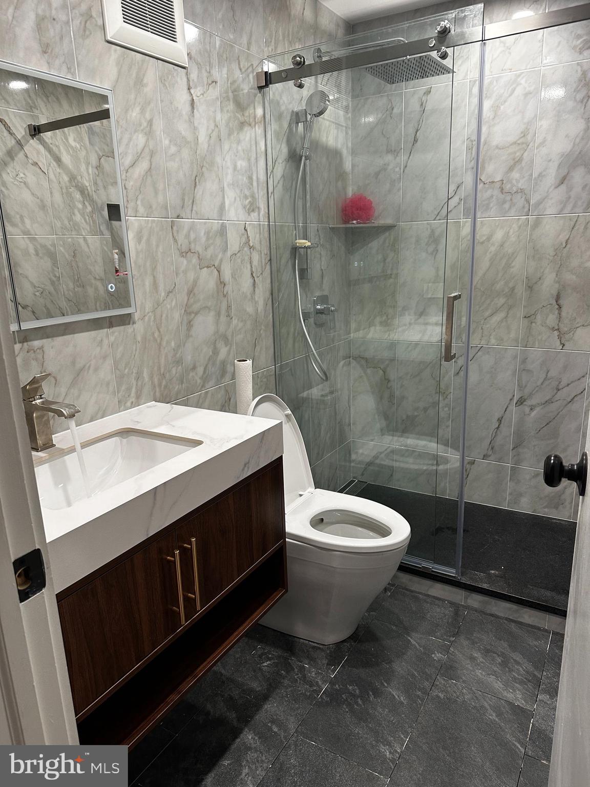 SOCIETY HILL - Residential Lease