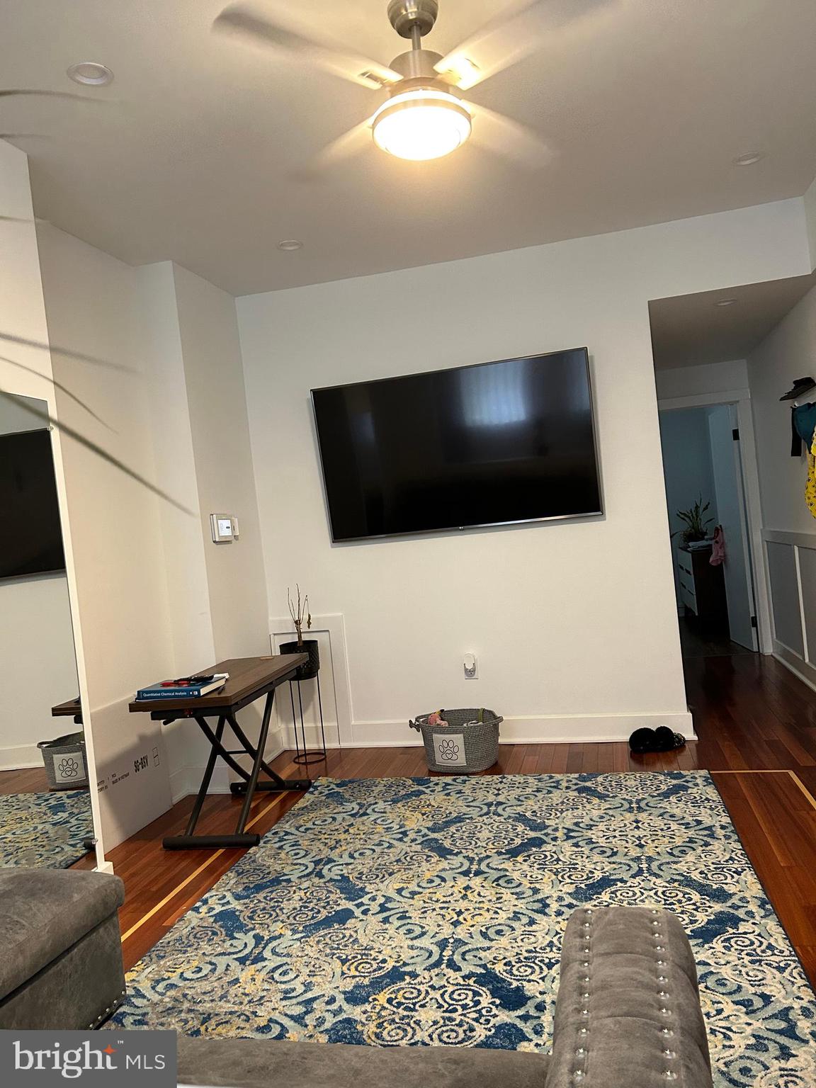 SOCIETY HILL - Residential Lease