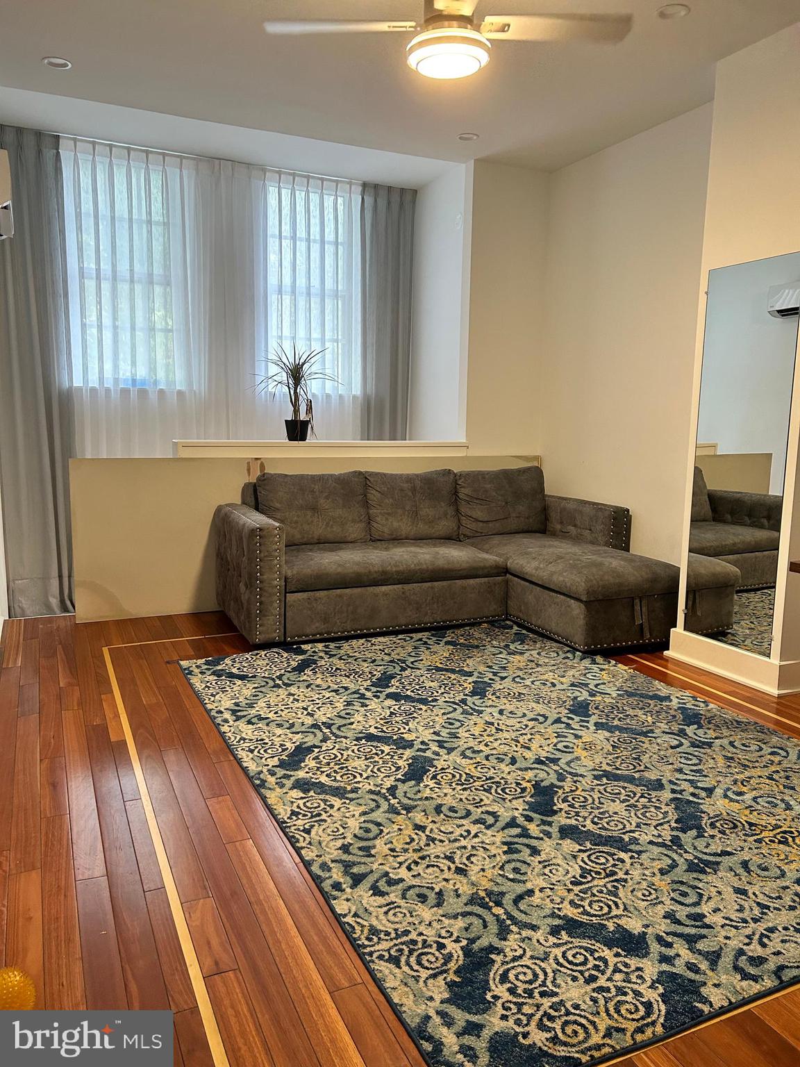 SOCIETY HILL - Residential Lease