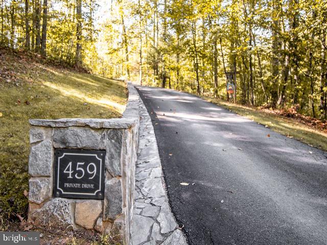 SPRINGBROOK - Residential