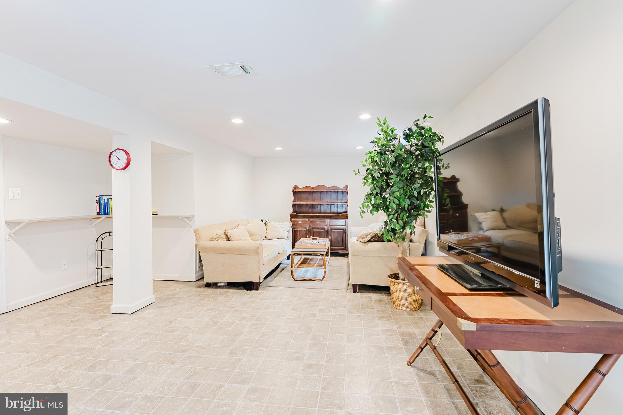 VIRGINIA HILLS - Residential