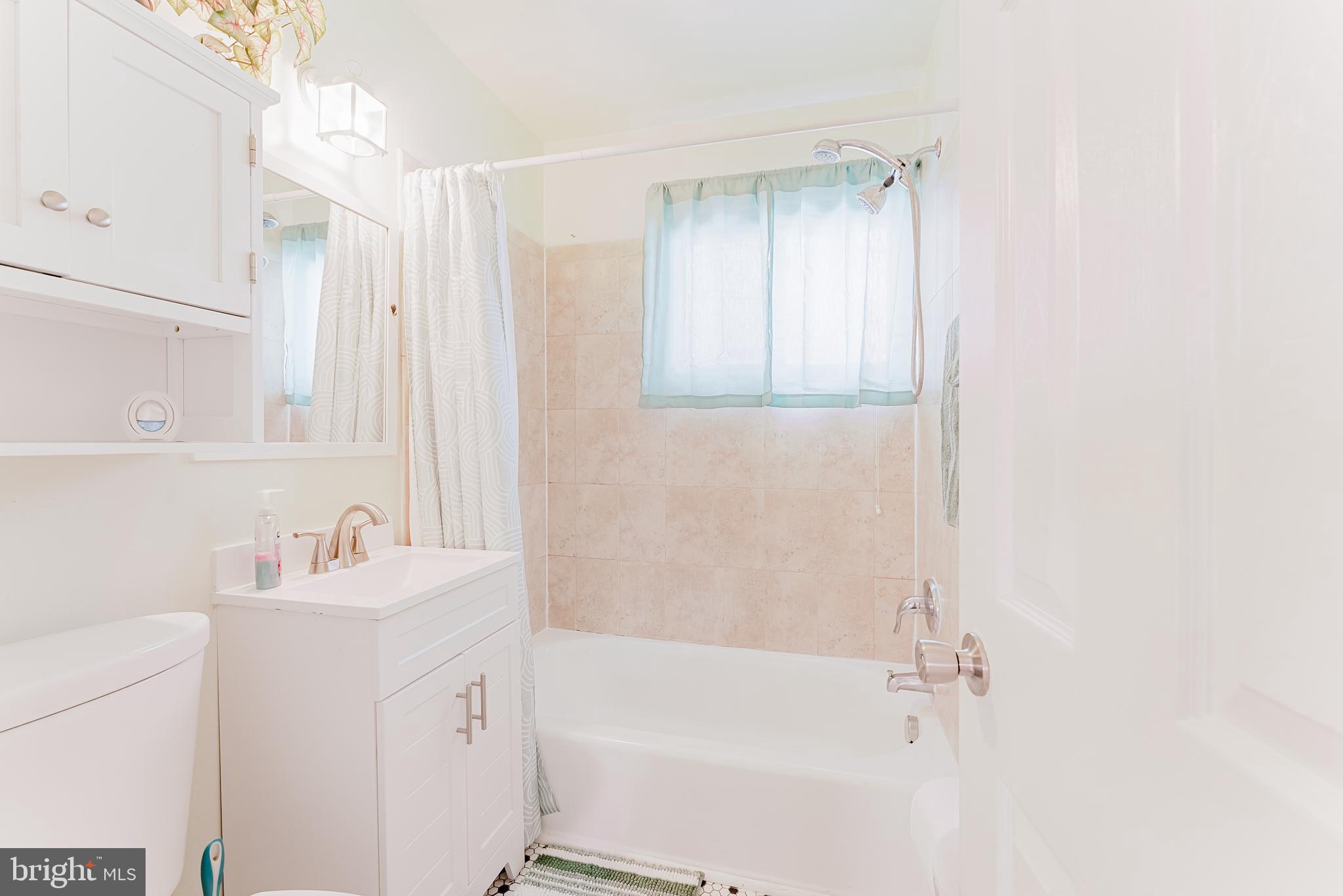 VIRGINIA HILLS - Residential